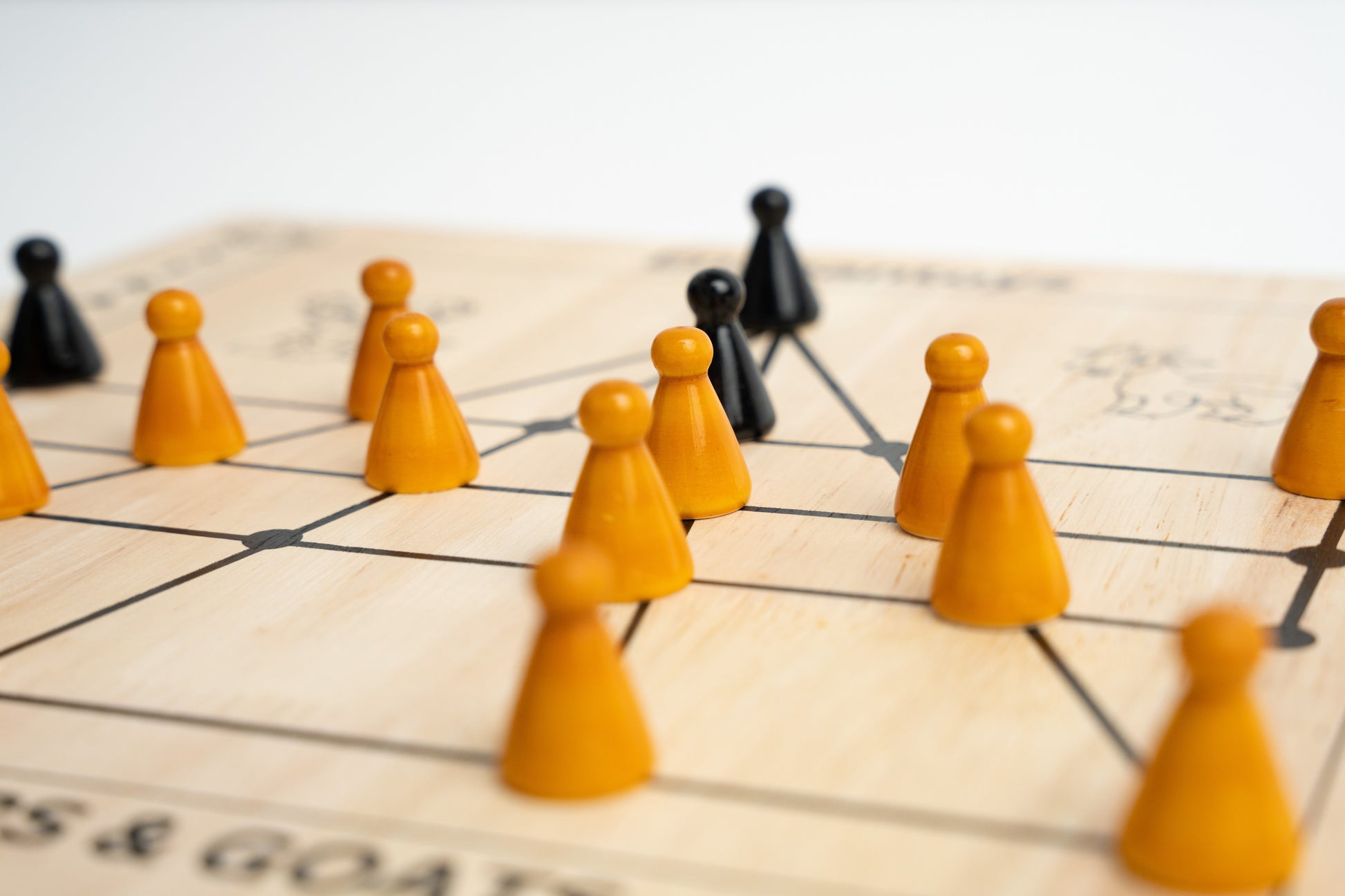 Buy Puli Meka (BaghChaal) – Wooden Peeta Indian Strategy Game Online On Enchantoys