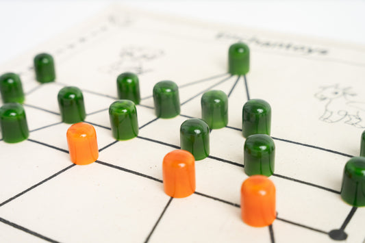 Buy Puli Meka (BaghChaal) – Cotton Cloth Indian Strategy Game Online On Enchantoys