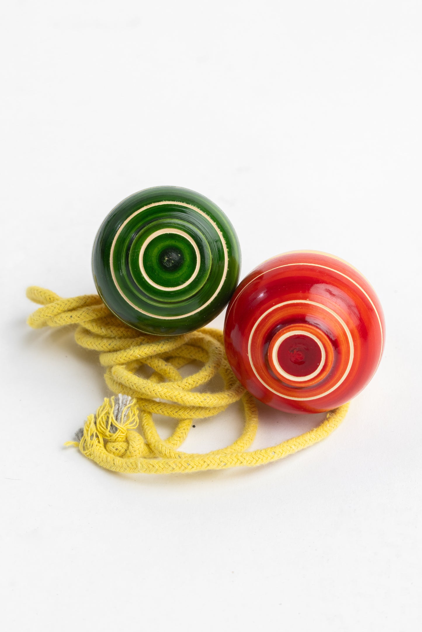Eco-friendly wooden Latoo spinning top toy for fun
