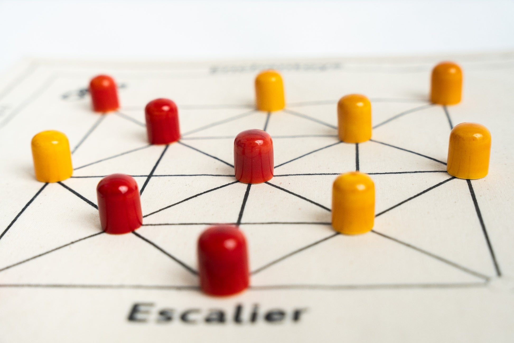 Enchantoys Escalier – Traditional Indian Strategy Board Game