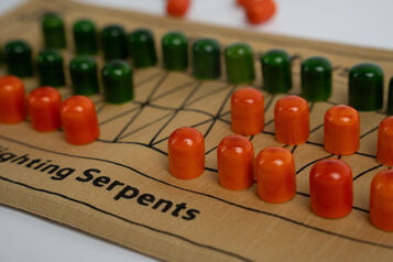Buy Fighting Serpents – Kolowis Raw Silk Strategy Board Game Online On Enchantoys